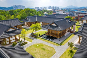 Hanok Hotel Namwonyechon by Kensington